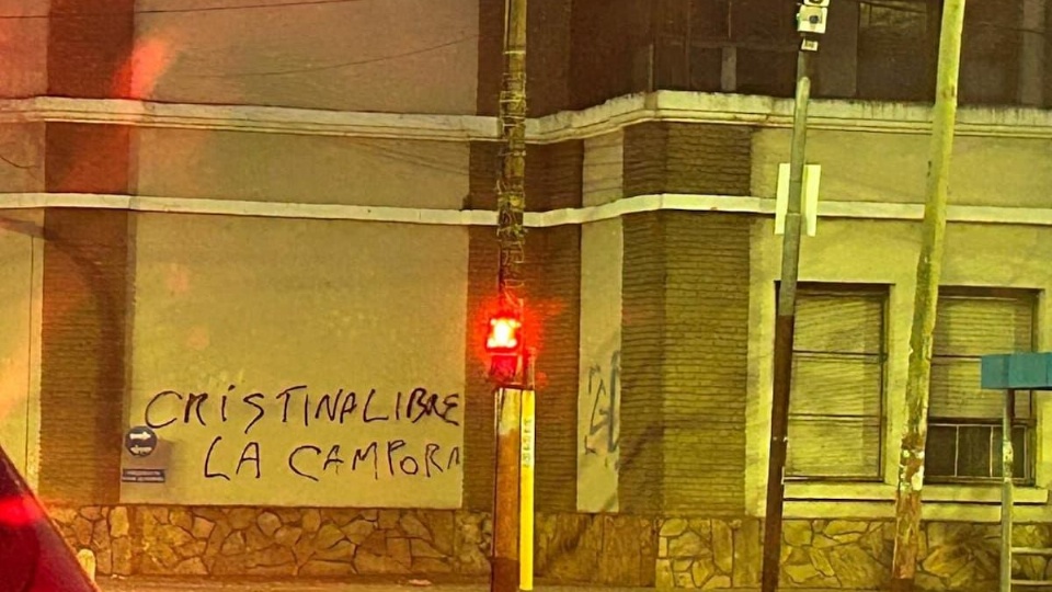(16956)