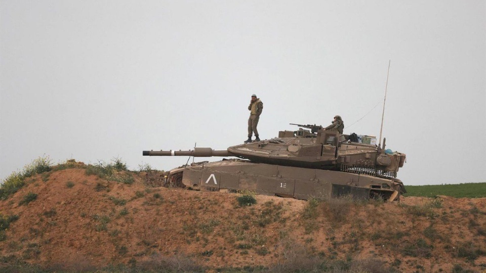 (33853)